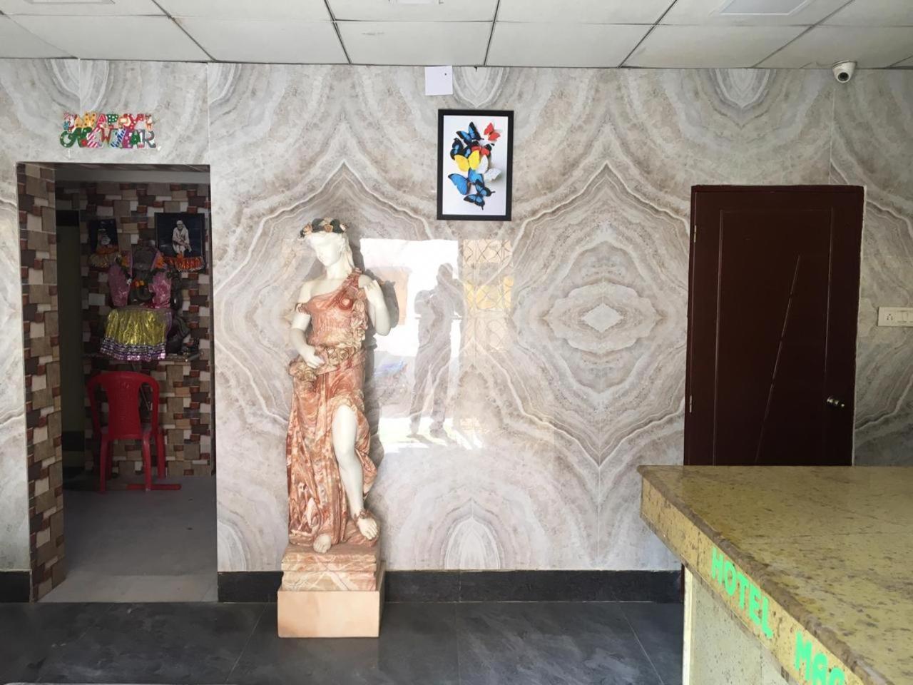 Hotel Maa Kamakhya ปูรี ภายนอก รูปภาพ