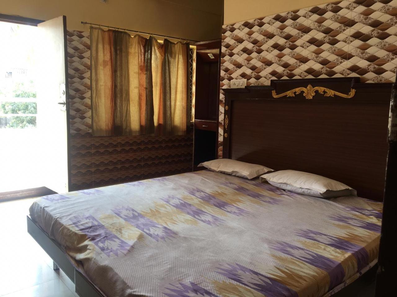 Hotel Maa Kamakhya ปูรี ภายนอก รูปภาพ